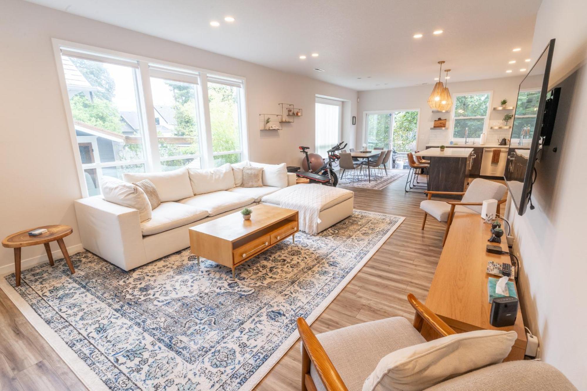 Comfy Family Home, Walkable Neighborhood + Patio! Portland Ngoại thất bức ảnh