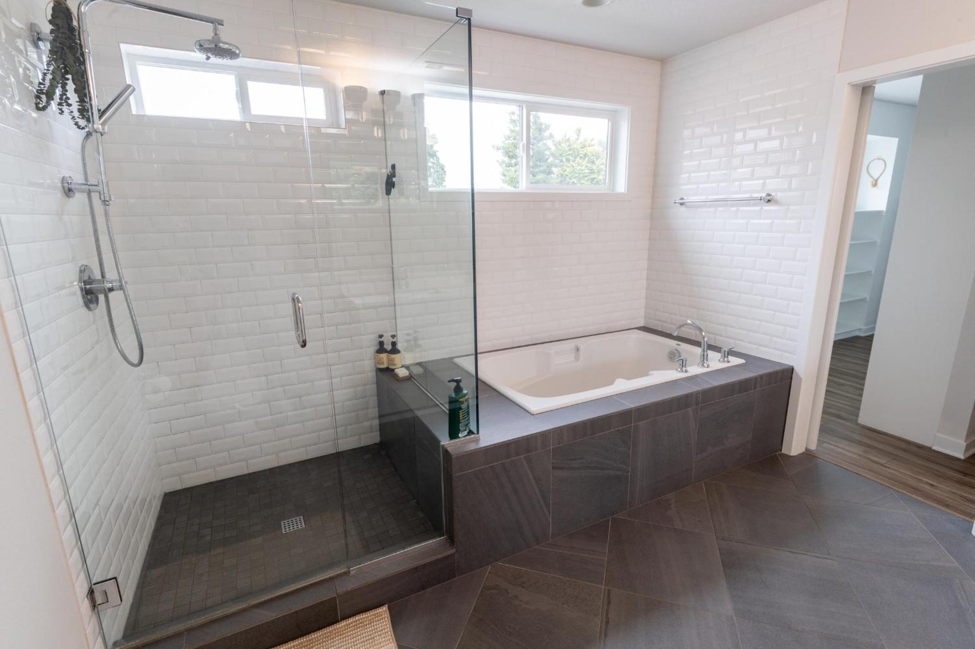 Comfy Family Home, Walkable Neighborhood + Patio! Portland Ngoại thất bức ảnh