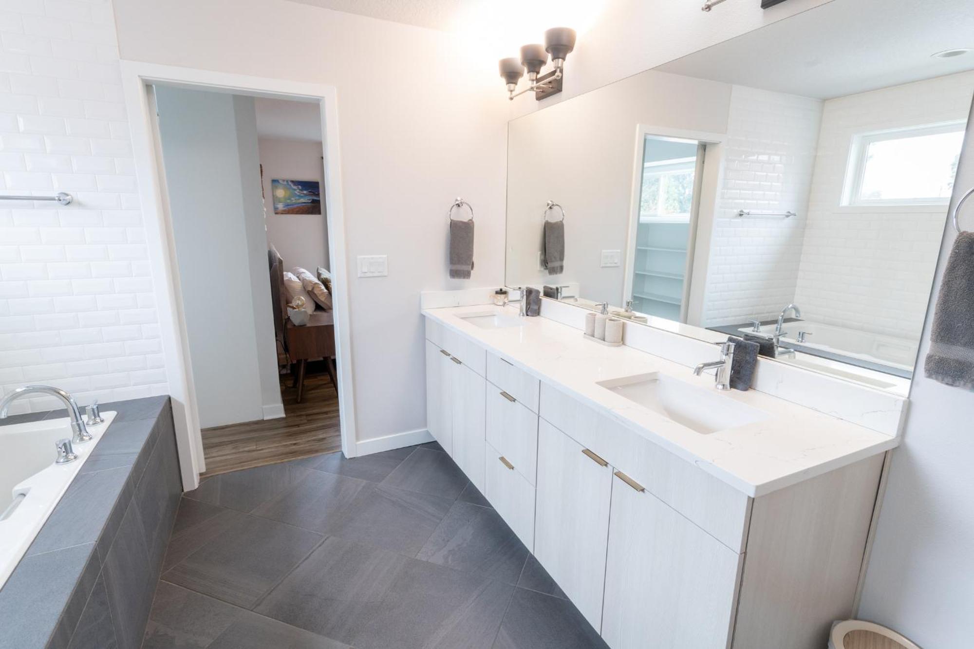 Comfy Family Home, Walkable Neighborhood + Patio! Portland Ngoại thất bức ảnh
