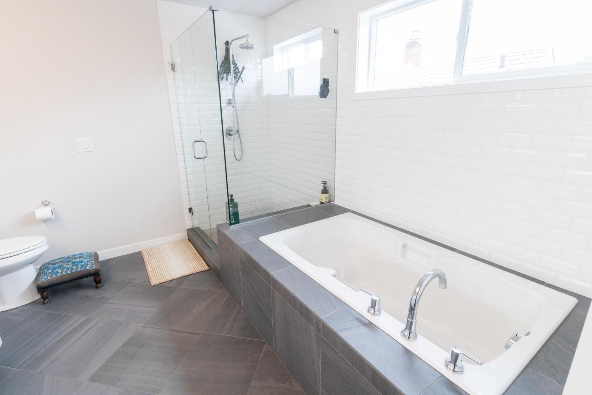 Comfy Family Home, Walkable Neighborhood + Patio! Portland Ngoại thất bức ảnh